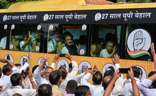 Sheila Dikshit Rides Bus To UP As Congress Launches Poll Campaign