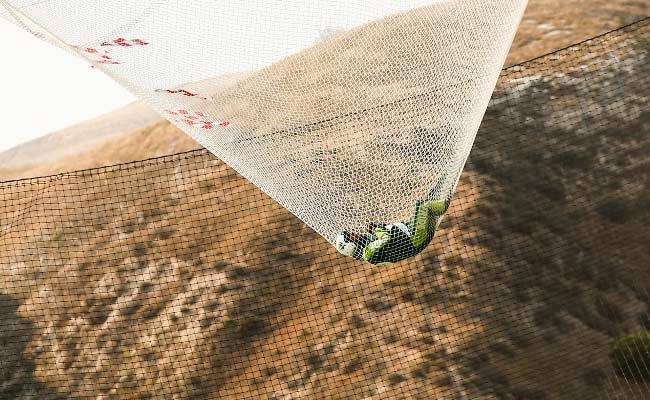 बिना पैराशूट के 18 हजार फुट से अधिक की उंचाई से लगायी छलांग, रचा इतिहास
