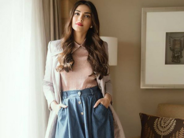 सोनम कपूर ने 'नीरजा' को किया याद, इंस्टाग्राम पर पोस्ट की तस्वीर