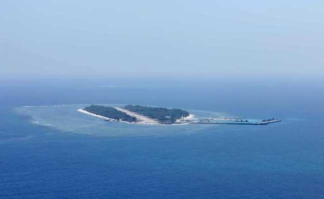 Defense Ministers Discuss Defusing South China Sea Incidents