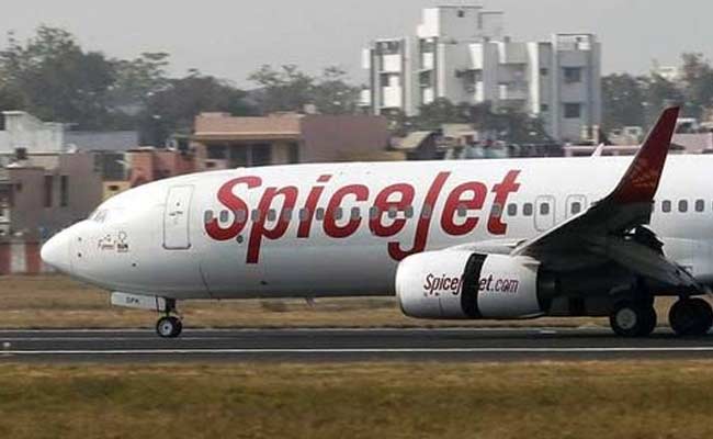 SpiceJet Pilot Sees Windshield Crack Mid-Air, Takes Flight Back To Mumbai