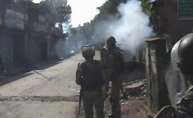 21 Policemen, Security Personnel Injured In Clashes In Kashmir