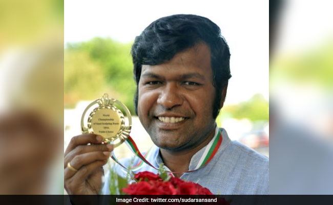 Sudarsan Pattnaik Creating 100 Sand Raths For New Record