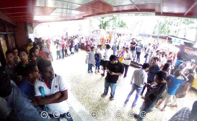 360 Degree View: First Day First Show Of 'Sultan'