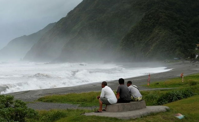 China Issues Red Alert As Typhoon Nepartak Approaches Coast