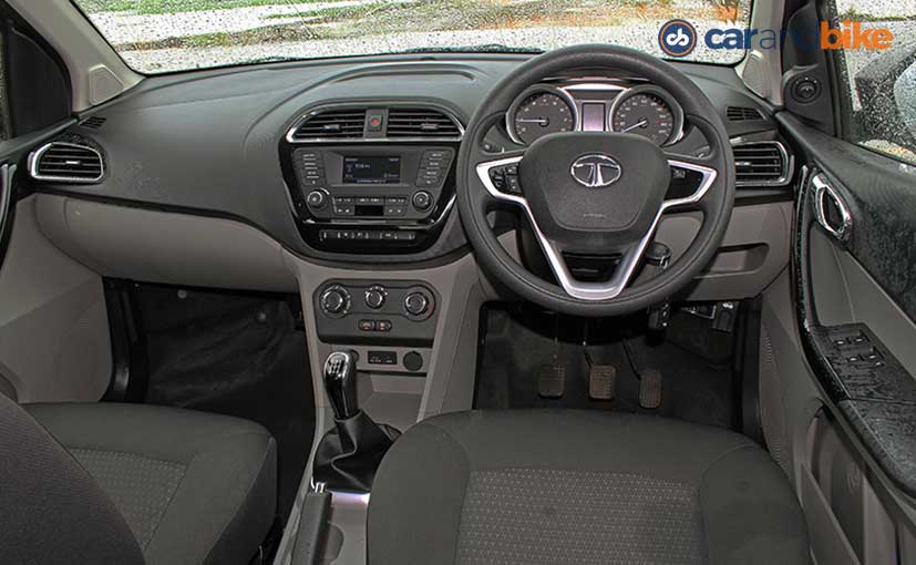 tata tiago interior