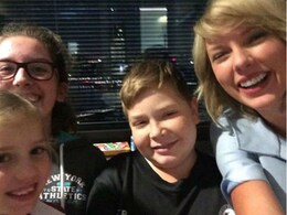 Taylor Swift Visits Children in Hospital Taylor Swift Visits Children in Hospital