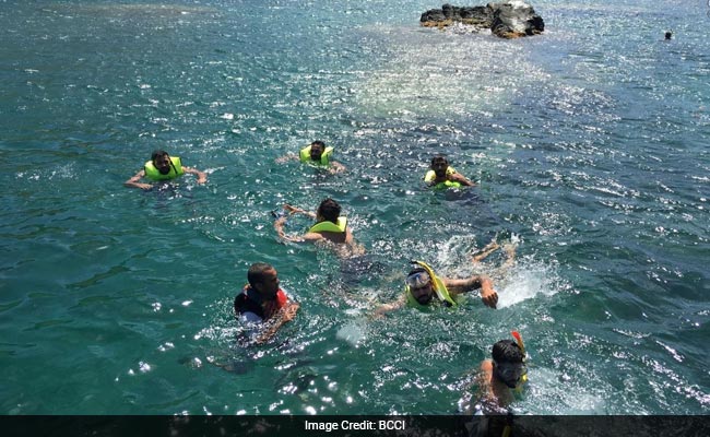 वेस्ट इंडीज में टीम इंडिया : मैच से पहले कैरीबियाई द्वीपों पर बन रही है गजब की बॉन्डिंग...