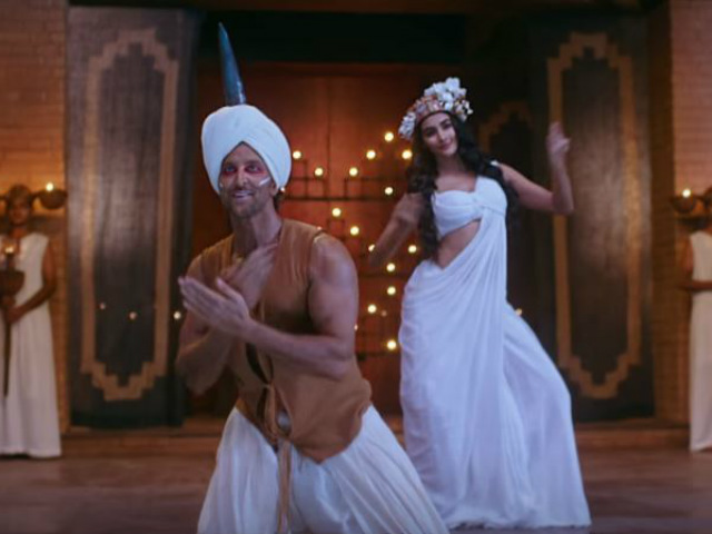 Hrithik's New <I>Mohenjo Daro</i> Song Looks Like It's Set in Ancient Egypt