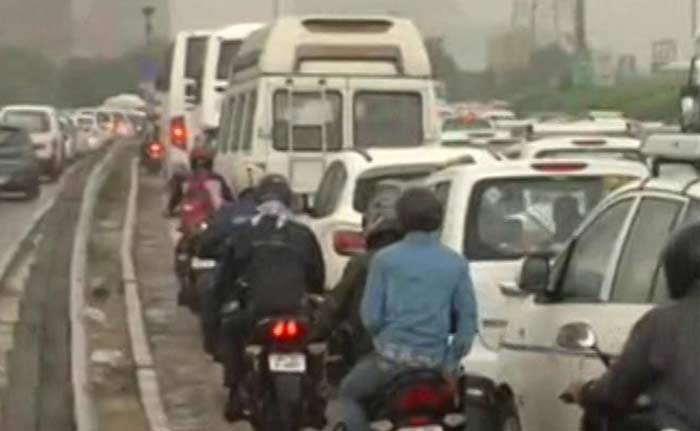 Ford Files Patent For Lane-Splitting Motorcycle Detection Technology