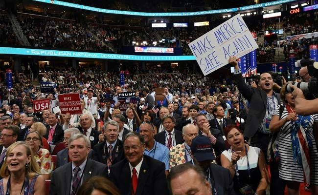 'Lock Her Up,' Shout Republicans Denouncing Hillary Clinton