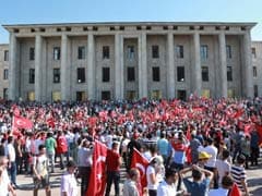 Turkey Foils Bloody Coup Attempt, Closes In On Renegade Forces