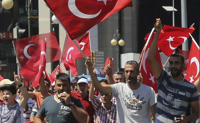 I Love Turkey: Jubilant Erdogan Supporters Celebrate Coup Failure