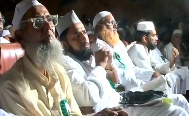 यूपी : मुस्लिम वोटों पर घमासान तेज, 10 छोटी मुस्लिम पार्टियों ने बनाया 'इत्तेहाद फ्रंट' नाम से मोर्चा