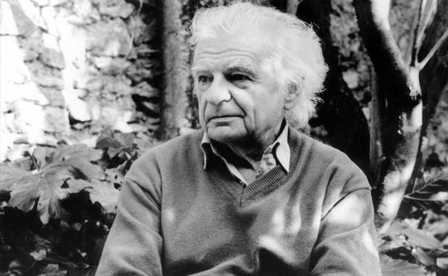 French Poet Yves Bonnefoy Dies Aged 93