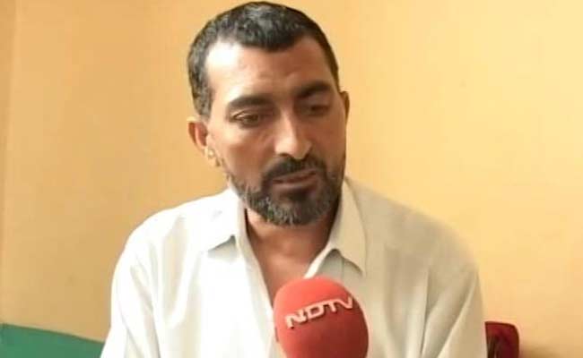 'File Case Against Cop Before Exhuming Body' Says Father Of Man Killed In Kashmir Clashes