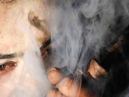 अघोरी साधुओं की अजीबोगरीब और रहस्यमय दुनिया, जानिए कैसे-कैसे हैं उनके रीति-रिवाज अघोरी साधुओं की अजीबोगरीब और रहस्यमय दुनिया, जानिए कैसे-कैसे हैं उनके रीति-रिवाज