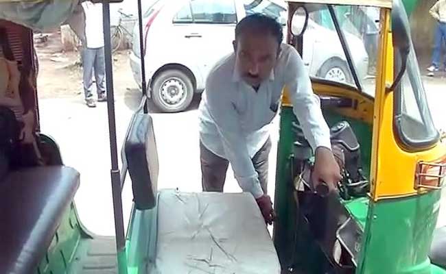 MP के ऑटोरिक्शा में नहीं बजेगा तेज आवाज में संगीत, स्पीड तय करने समेत कई पाबंदियां लागू MP के ऑटोरिक्शा में नहीं बजेगा तेज आवाज में संगीत, स्पीड तय करने समेत कई पाबंदियां लागू