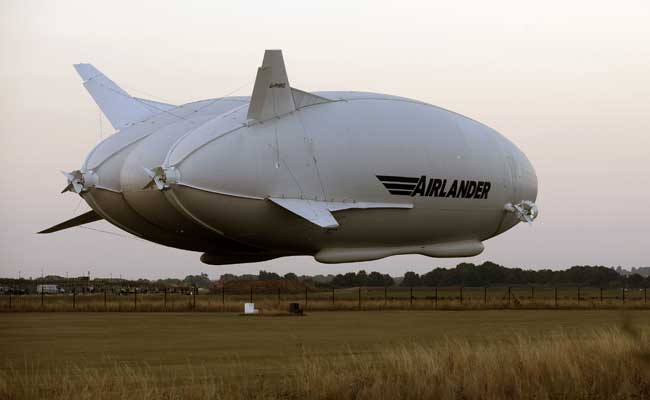 Airlander 10, World's Largest Aircraft, Completes Test Flight