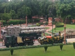 संसद परिसर में हथियारों की प्रदर्शनी आज से संसद परिसर में हथियारों की प्रदर्शनी आज से