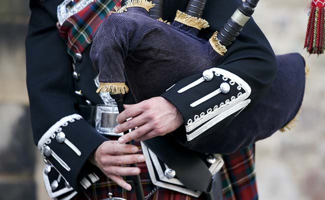 'Bagpipe Lung' Death Prompts Warning For Wind Musicians