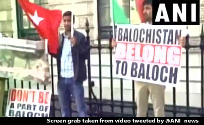 Baloch, Sindhi Activists Stage Protest Against Pak, China In UK