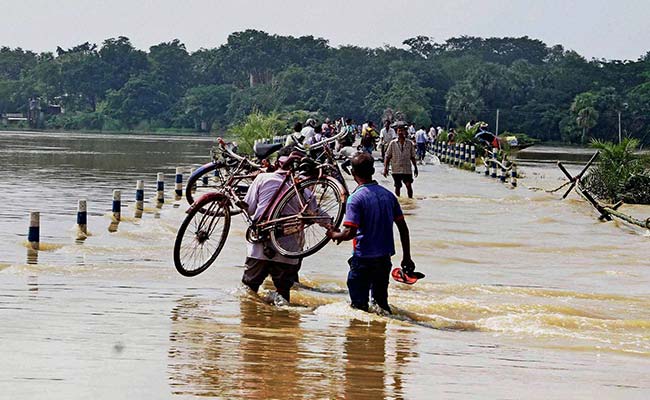 बिहार : बाढ़ में सात और लोगों की मौत, मृतकों की संख्या 179 तक पहुंची