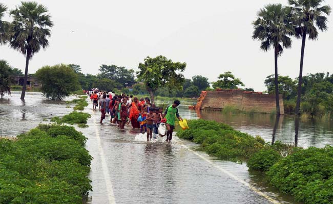 बिहार में बाढ़ की चेतावनी, गंगा और सहायक नदियां खतरे के निशान से ऊपर
