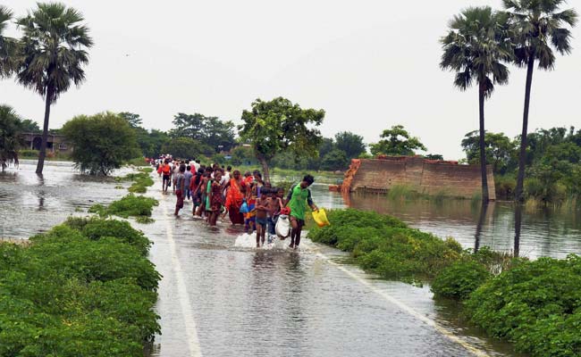 बिहार में पांच स्थानों पर गंगा का जलस्तर मौसम के उच्चतम स्तर पर