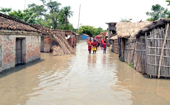 Bihar Floods: Disaster Response Force Men Help 2 Women Deliver Babies Safely