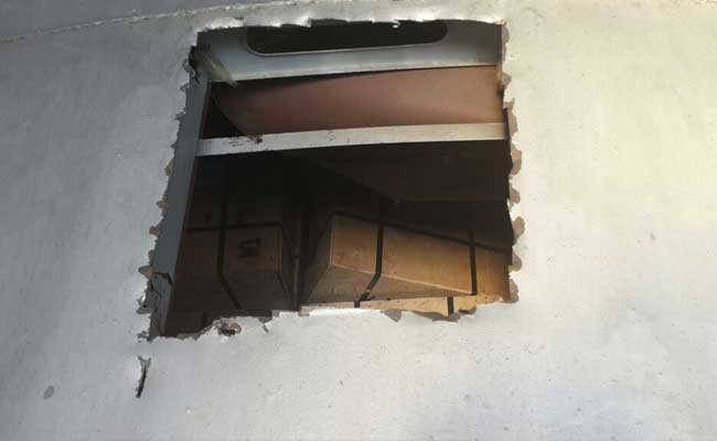 Chennai Train Robbed Of 5 Crores In Cash - Through Hole In The Roof