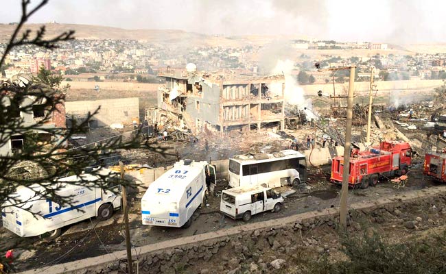 Turkey Prime Minister Binali Yildirim Vows Retaliation After 'Vile' Cizre Attack