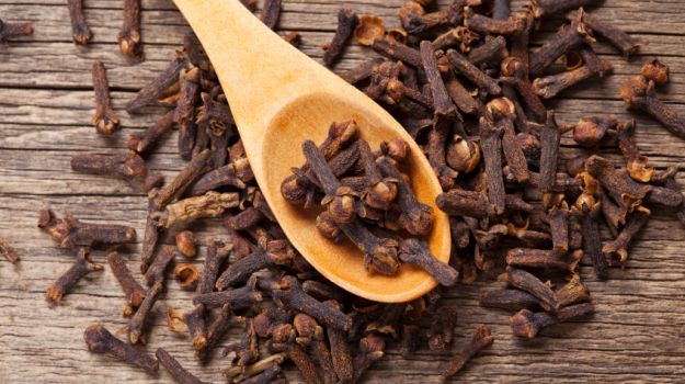Clove Water: Here Are Some Amazing Health Benefits This Simple Drink Can Offer You