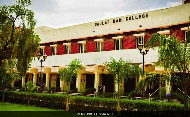 डीयू के दौलत राम कॉलेज ने आउटस्टेशन छात्रों को दी एक सप्ताह की मोहलत