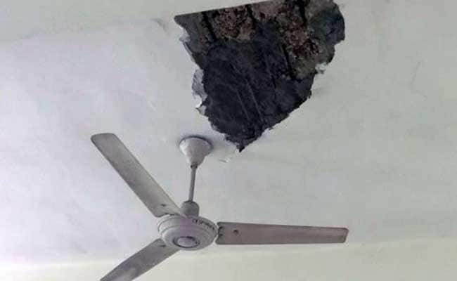 Ceiling Crashed Down At Delhi's Daulat Ram College As Students Sat In Class