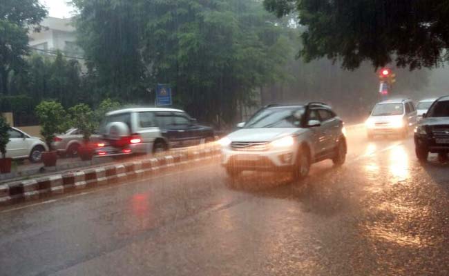 Incessant Rains In Delhi Lead To Traffic Snarls, Give Commuters Tough Time