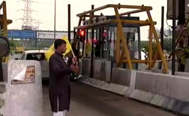 Former Minister Leading Protesters At Delhi's DND Flyway Detained By Police