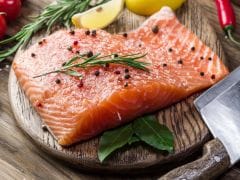 You May Be Able to Lower Risk of Diabetic Vision-Loss By Eating Oily Fish