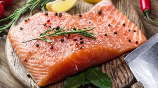 You May Be Able to Lower Risk of Diabetic Vision-Loss By Eating Oily Fish