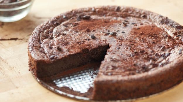 flourless-chocolate-cake-1