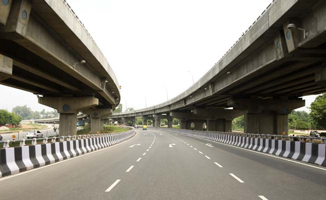 2 Killed After Scooter Hits Railing, Falls Off Flyover In Maharashtra