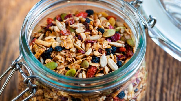 How to Make Granola at Home