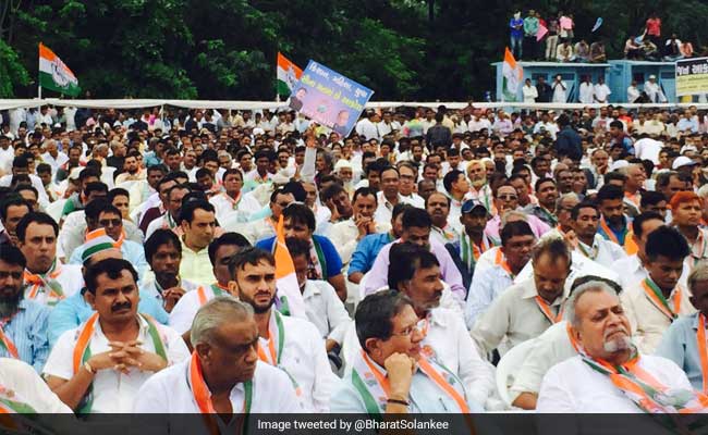 Senior Congress Leaders Among 400 Held During 'Janakrosh Rally' In Gujarat