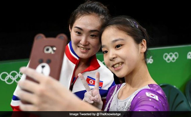 रियो ओलिंपिक डायरी: दो दुश्‍मन देश दक्षिण और उ. कोरिया की जिमनास्‍ट की सेल्फी हुई वायरल..