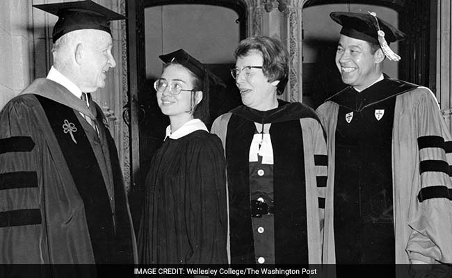 Hillary Clinton's Breakout Moment At Wellesley College