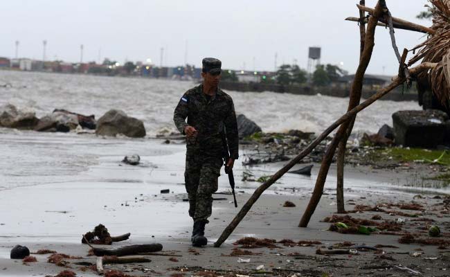 Hurricane Earl Nears Belize, Dumping Rains On Honduras