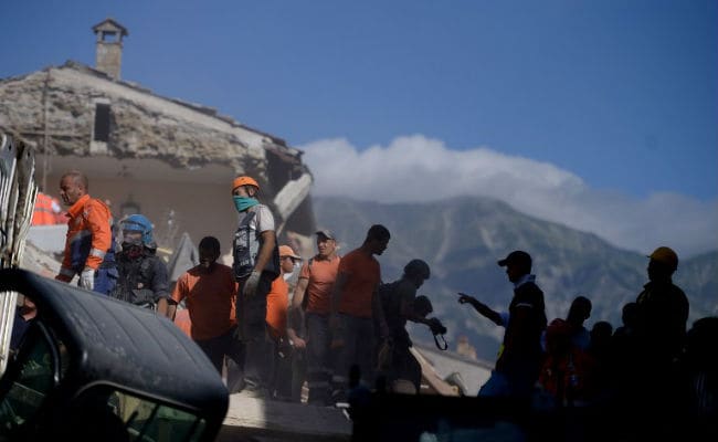 Italy Earthquake: Number Of Deaths Rises To 250 As Rescue Efforts Continue