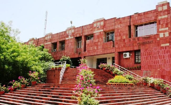 JNU Students Protesting UGC Notification Call Off Strike