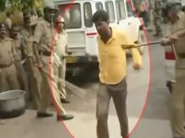 कर्नाटक : एसएचओ सहित छह पुलिसकर्मी निलंबित, ग्रामीणों को घेरकर मारने का मामला कर्नाटक : एसएचओ सहित छह पुलिसकर्मी निलंबित, ग्रामीणों को घेरकर मारने का मामला