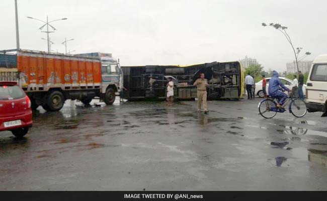 18 Children Injured After Truck Rams School Bus In Kolkata